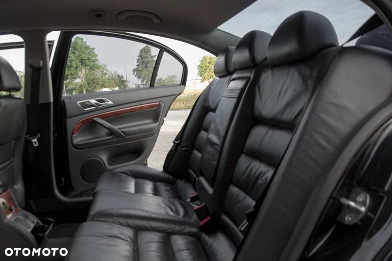 Skoda Superb 2.8 V6 Elegance - 38