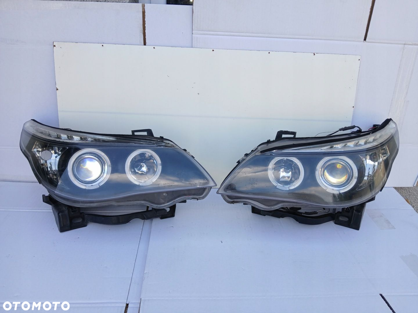 BMW 5 E60 E61 BLACK ANGEL EYE lampa lewa prawa przód Europa LH-HU359 - 2