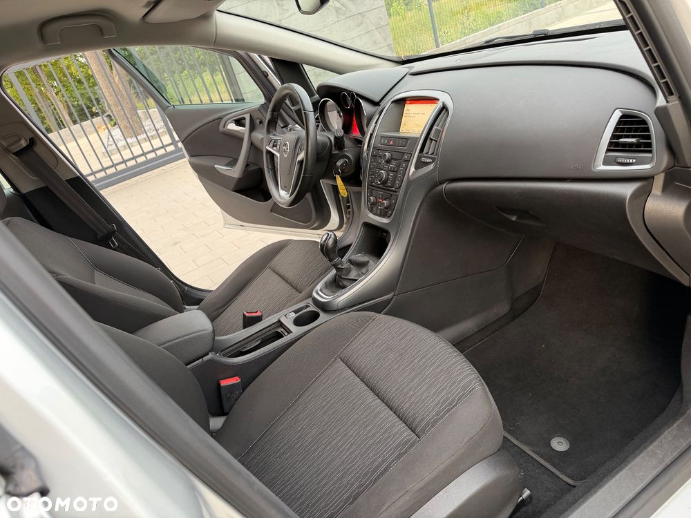 Opel Astra 1.4 T Sport - 32