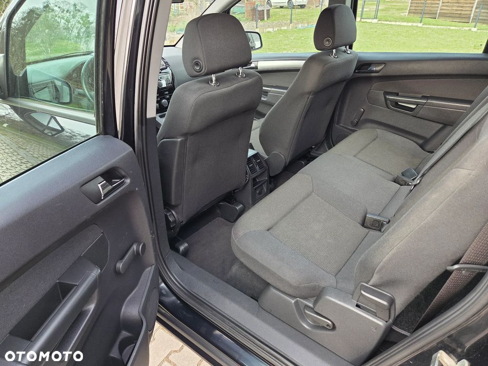 Opel Zafira 1.8 Family - 12