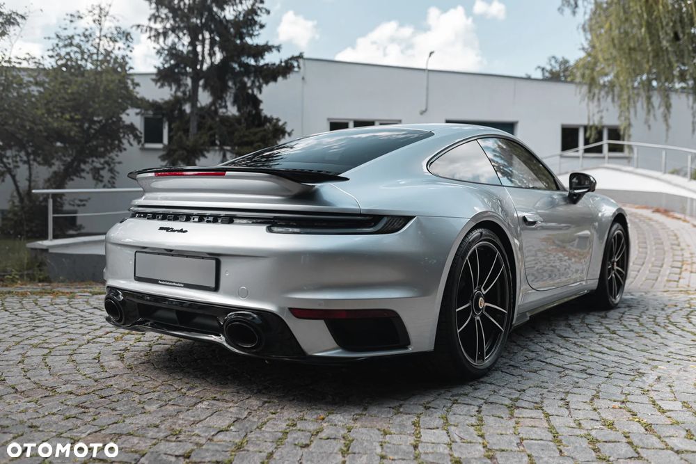 Porsche 911 Turbo - 8