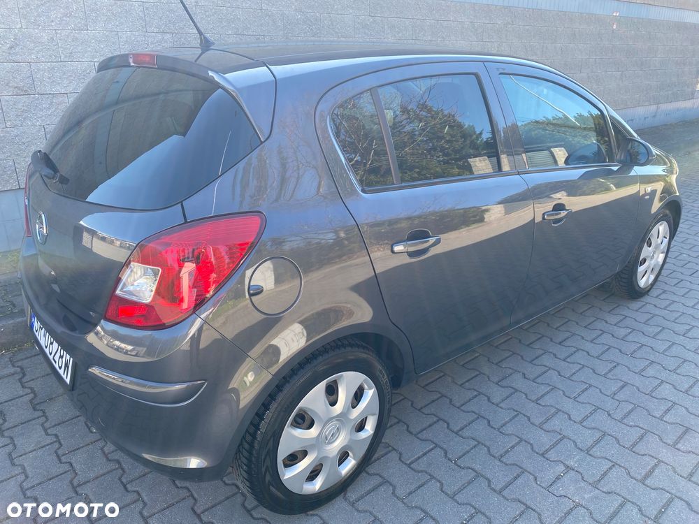 Opel Corsa 1.4 16V Active - 2