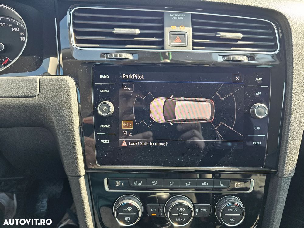 Volkswagen Golf - 19