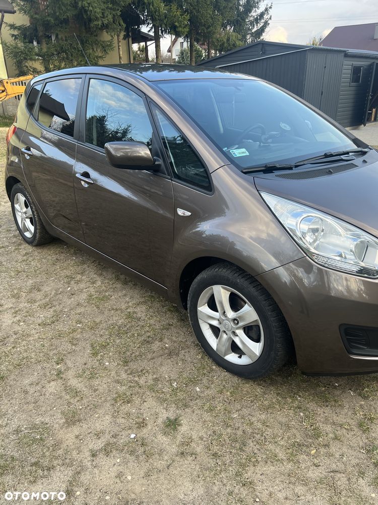 Kia Venga - 3