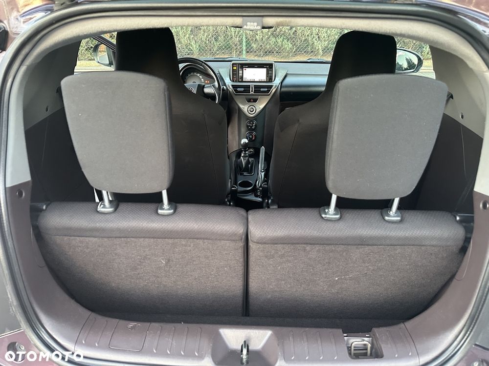 Toyota iQ 1.0 Sol EU5 - 7