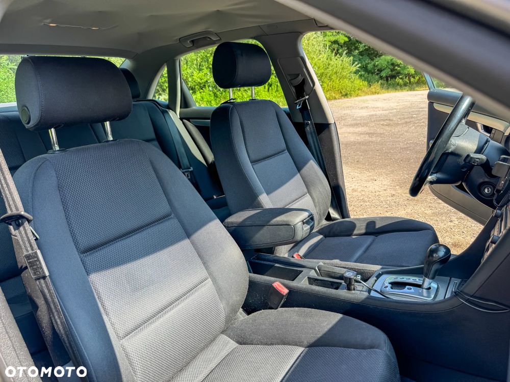 Audi A4 Limousine - 11