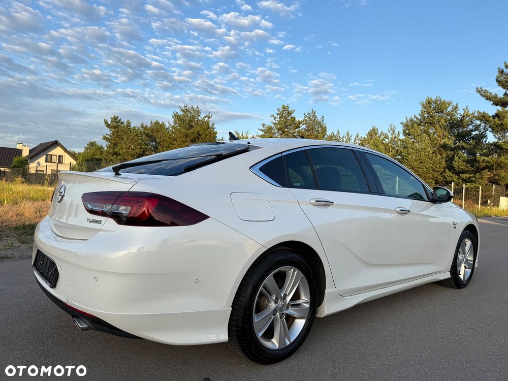 Opel Insignia - 12
