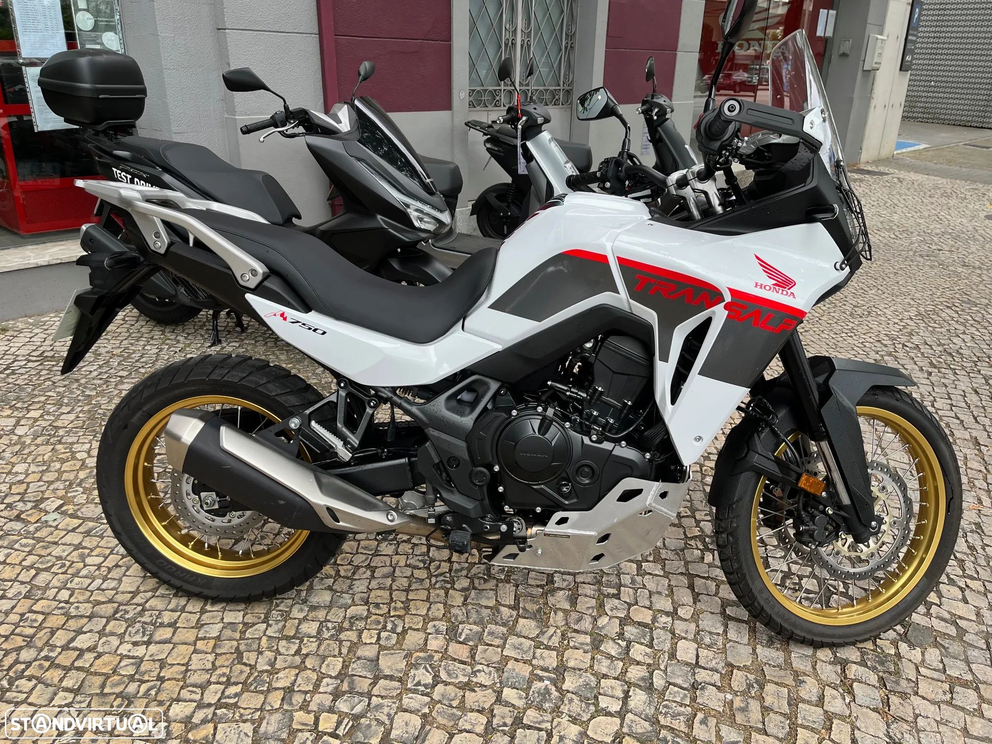 Honda XL 750 TRANSALP - 1