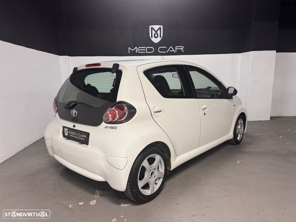 Toyota Aygo City - 3