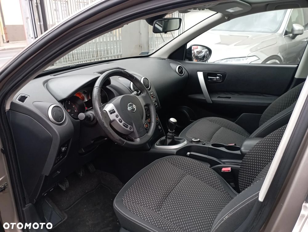 Nissan Qashqai 2.0 dCi Visia - 7