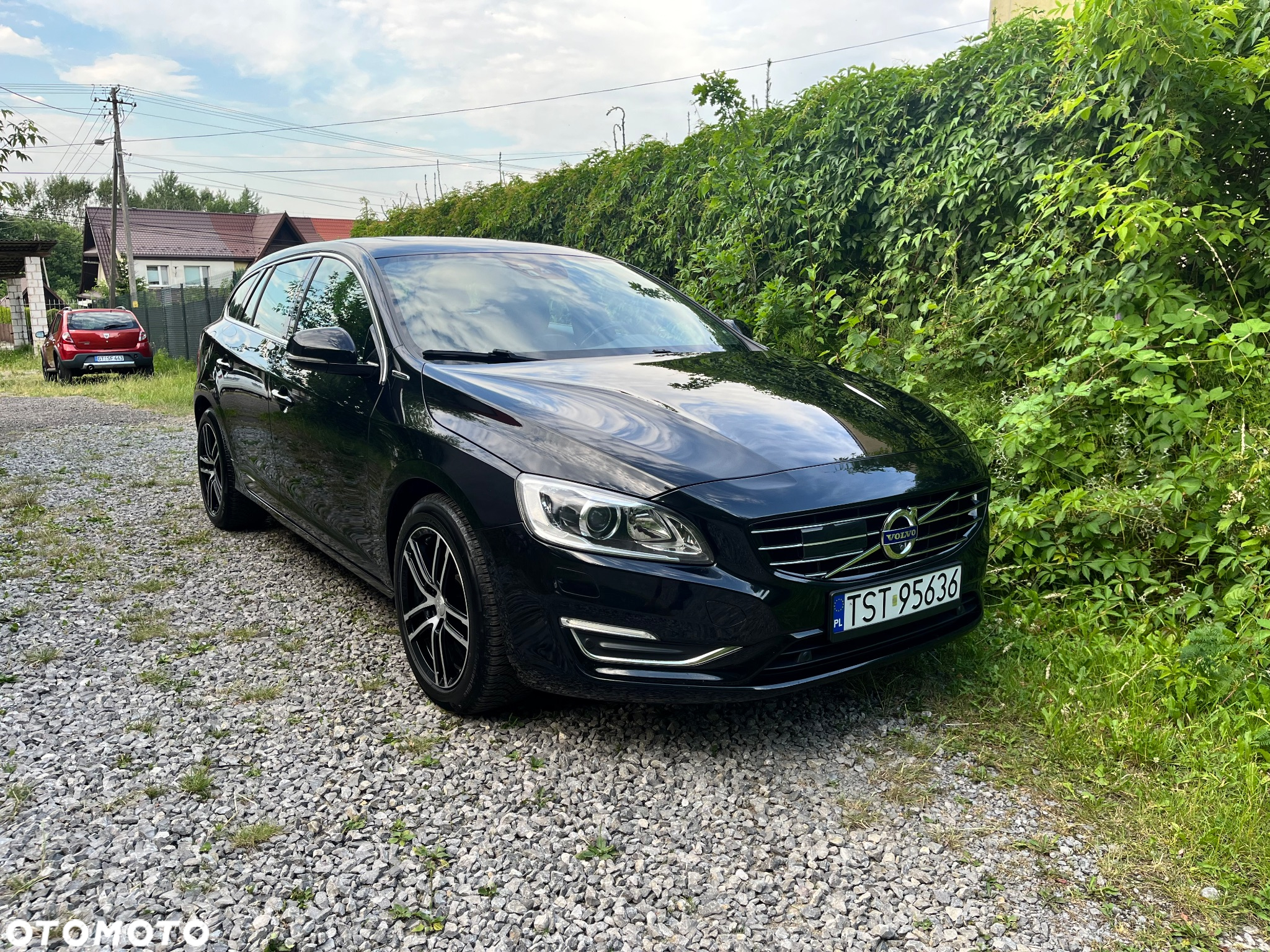 Volvo V60 D6 AWD Plug-in Hybrid R-Design Summum - 14