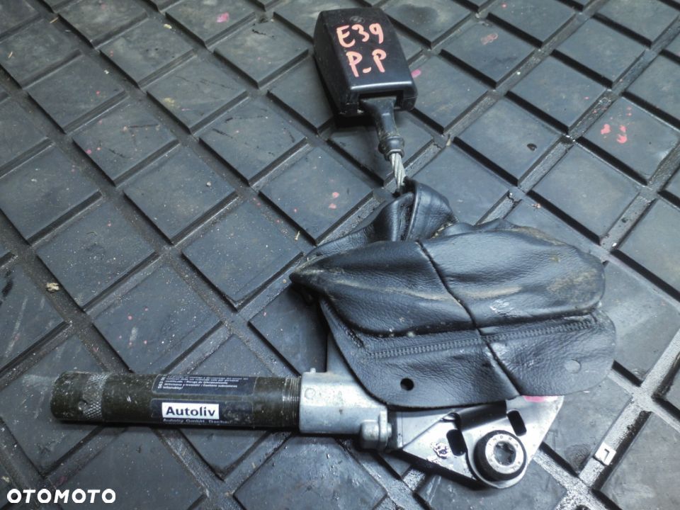 BMW E39 NAPINACZ PASA PRAWY PRZÓD PRZEDNI - 1
