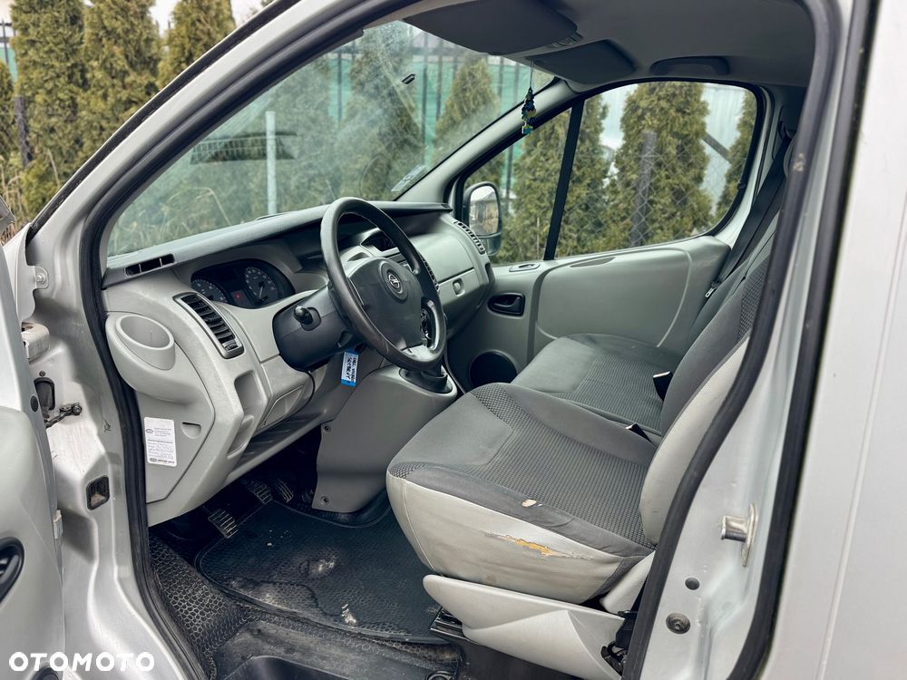 Opel Vivaro - 12
