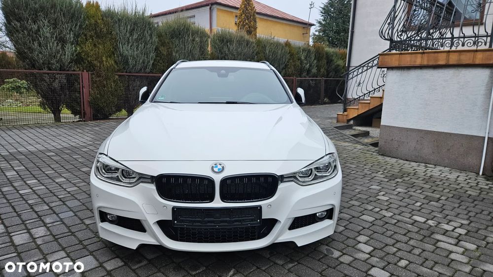 BMW Seria 3 320d xDrive Edition M Sport Shadow - 11