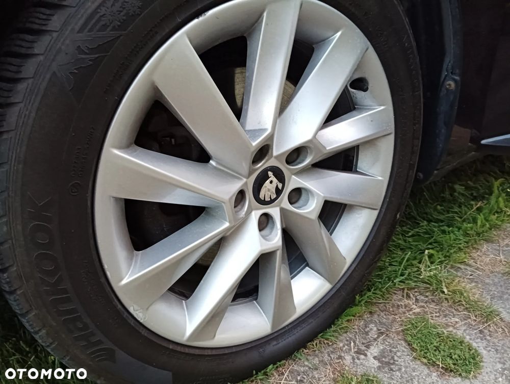 Skoda Superb 2.0 TDI L&K DSG - 9