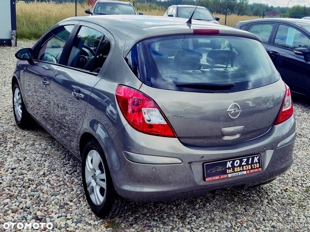 Opel Corsa 1.4 16V Energy - 14