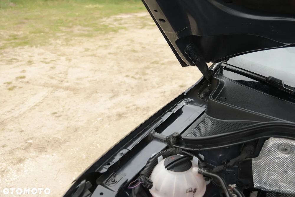 Volkswagen Tiguan 2.0 TDI DPF 4Motion BlueMotion Technology DSG Sport & Style - 34