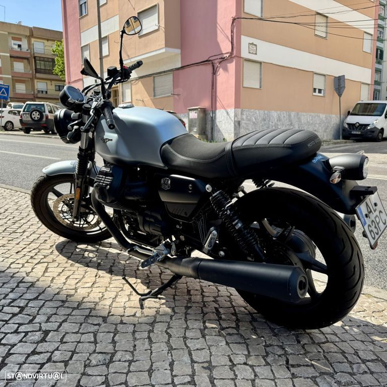 Moto Guzzi V7 Stone - 27