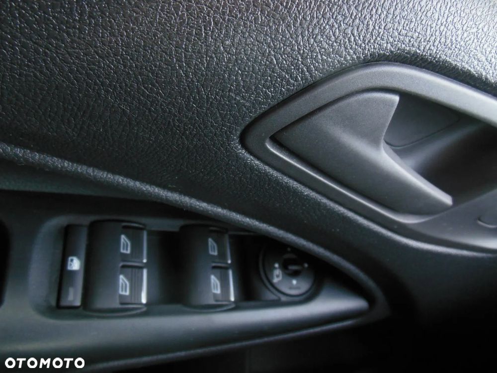 Ford Tourneo Connect 1.0 EcoBoost Start-Stop Titanium - 20