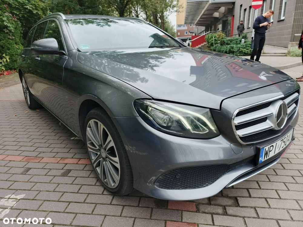 Mercedes-Benz Klasa E 220 d 9G-TRONIC - 9