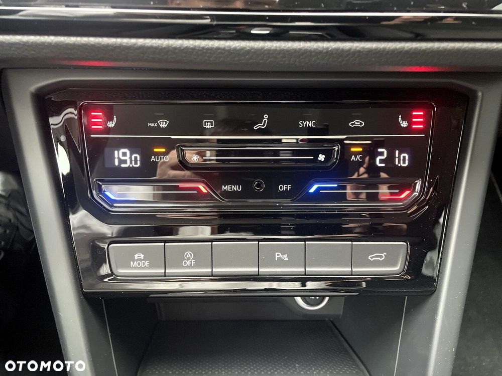 Volkswagen Touran 1.5 TSI EVO Highline DSG - 25