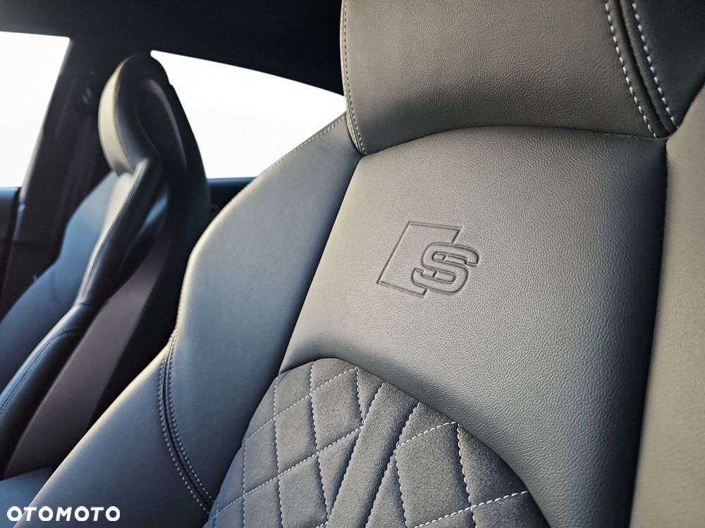 Audi S5 Coupé - 12