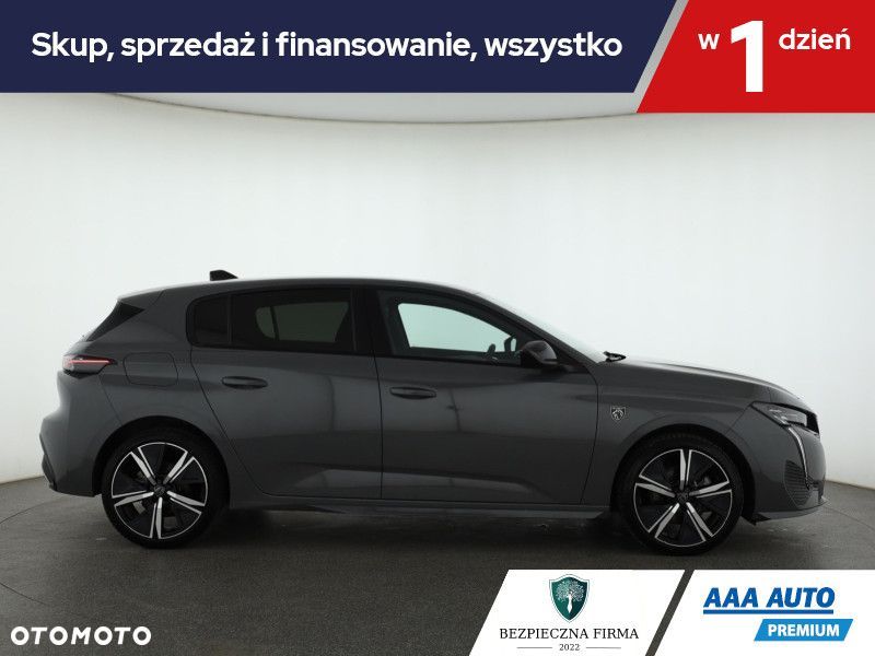 Peugeot 308 - 8