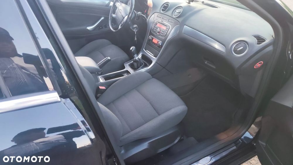Ford Mondeo 2.0 TDCi Business Edition - 31