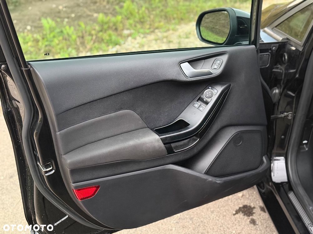 Ford Fiesta 1.0 EcoBoost Titanium - 18