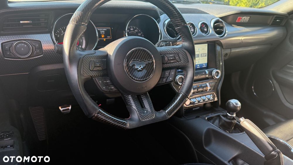 Ford Mustang 5.0 V8 GT - 5