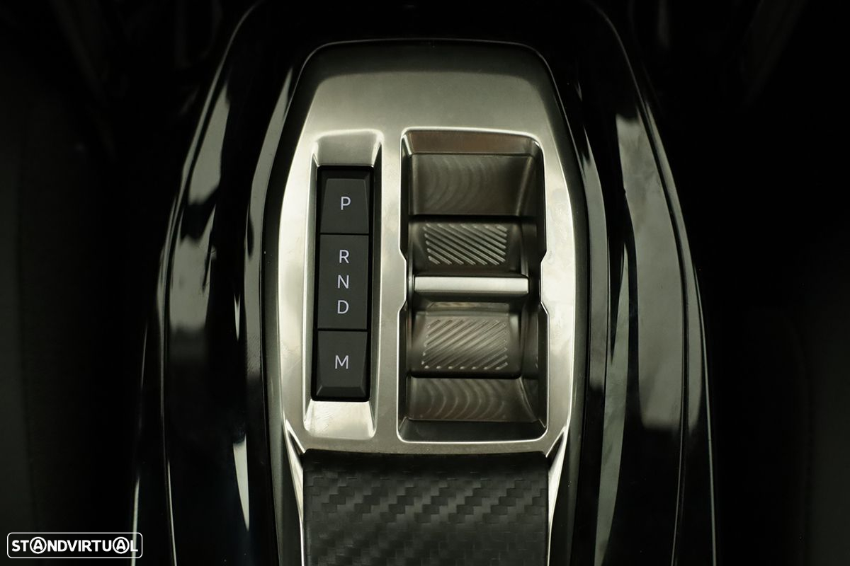 Peugeot 2008 1.2 PureTech Allure EAT8 - 14