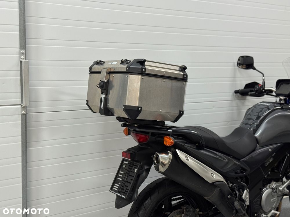 Suzuki V-STROM - 8