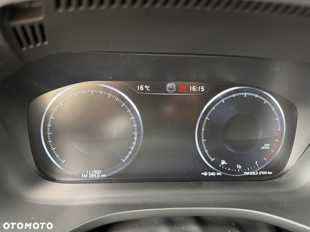 Volvo XC 60 T5 AWD R-Design - 7