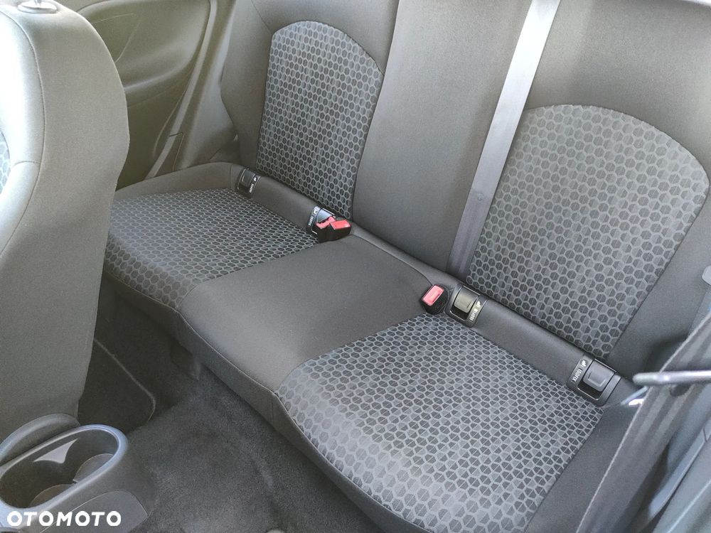 Opel Corsa 1.2 16V Edition / Active - 8