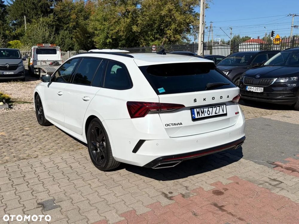 Skoda Octavia 2.0 TDI DSG RS Plus - 11