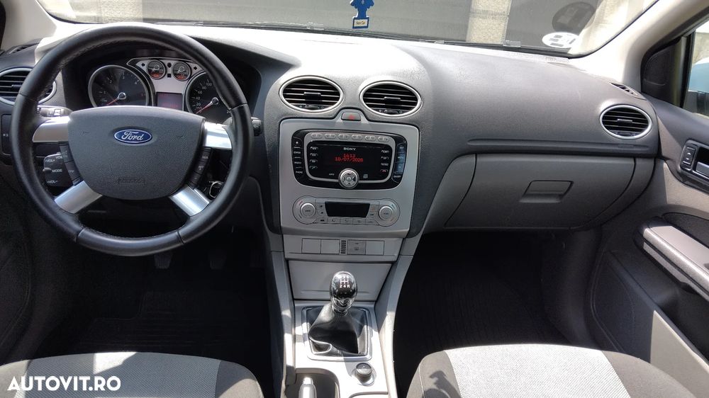 Ford Focus 1.8 TDCi Futura - 13