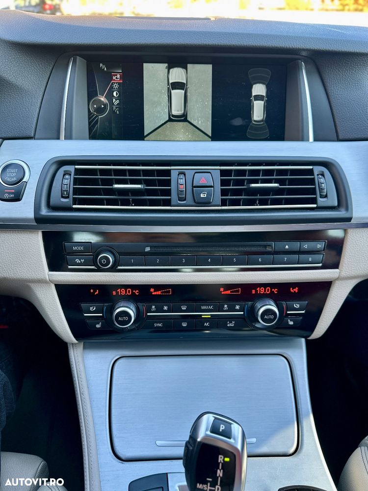 BMW Seria 5 520d xDrive - 13