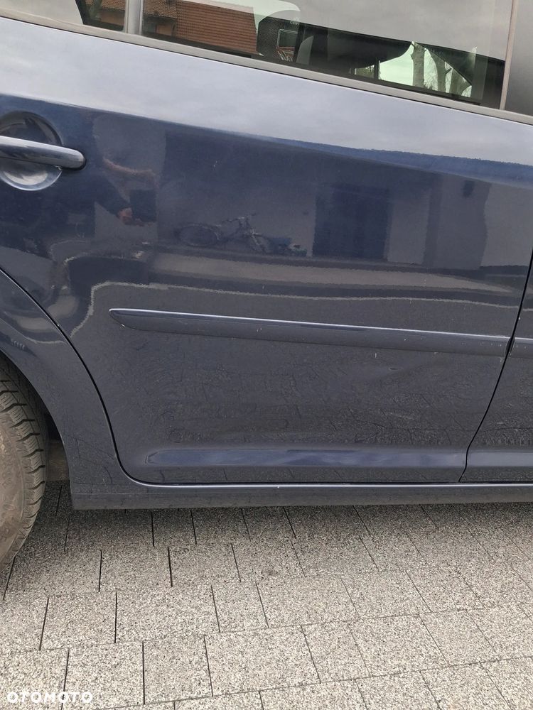 Volkswagen Touran 1.6 TDI DPF Comfortline DSG - 5