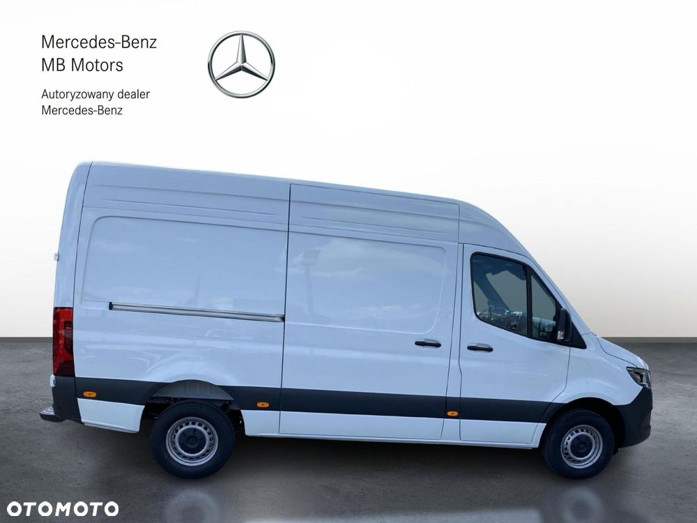 Mercedes-Benz Sprinter - 4