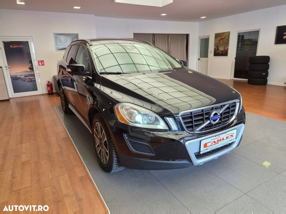 Volvo XC 60 D4 AWD Momentum - 4