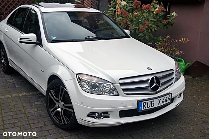 Mercedes-Benz Klasa C 180 BlueEFFICIENCY Avantgarde - 3