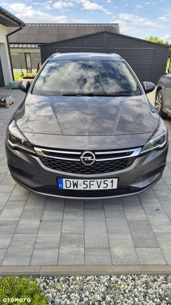 Opel Astra 1.6 CDTI Enjoy S&S - 2