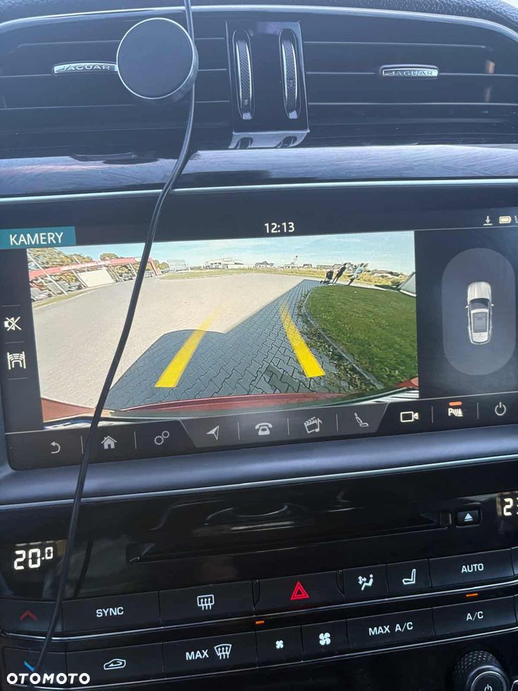 Jaguar F-Pace 25t AWD Prestige - 6