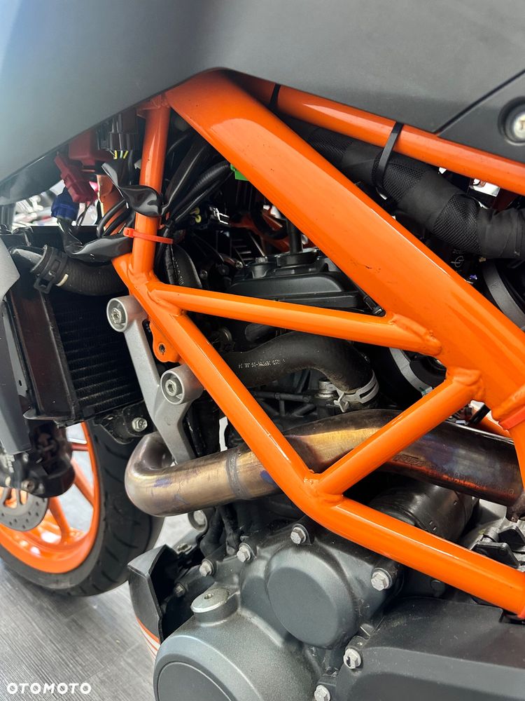 KTM Duke 390 - 24