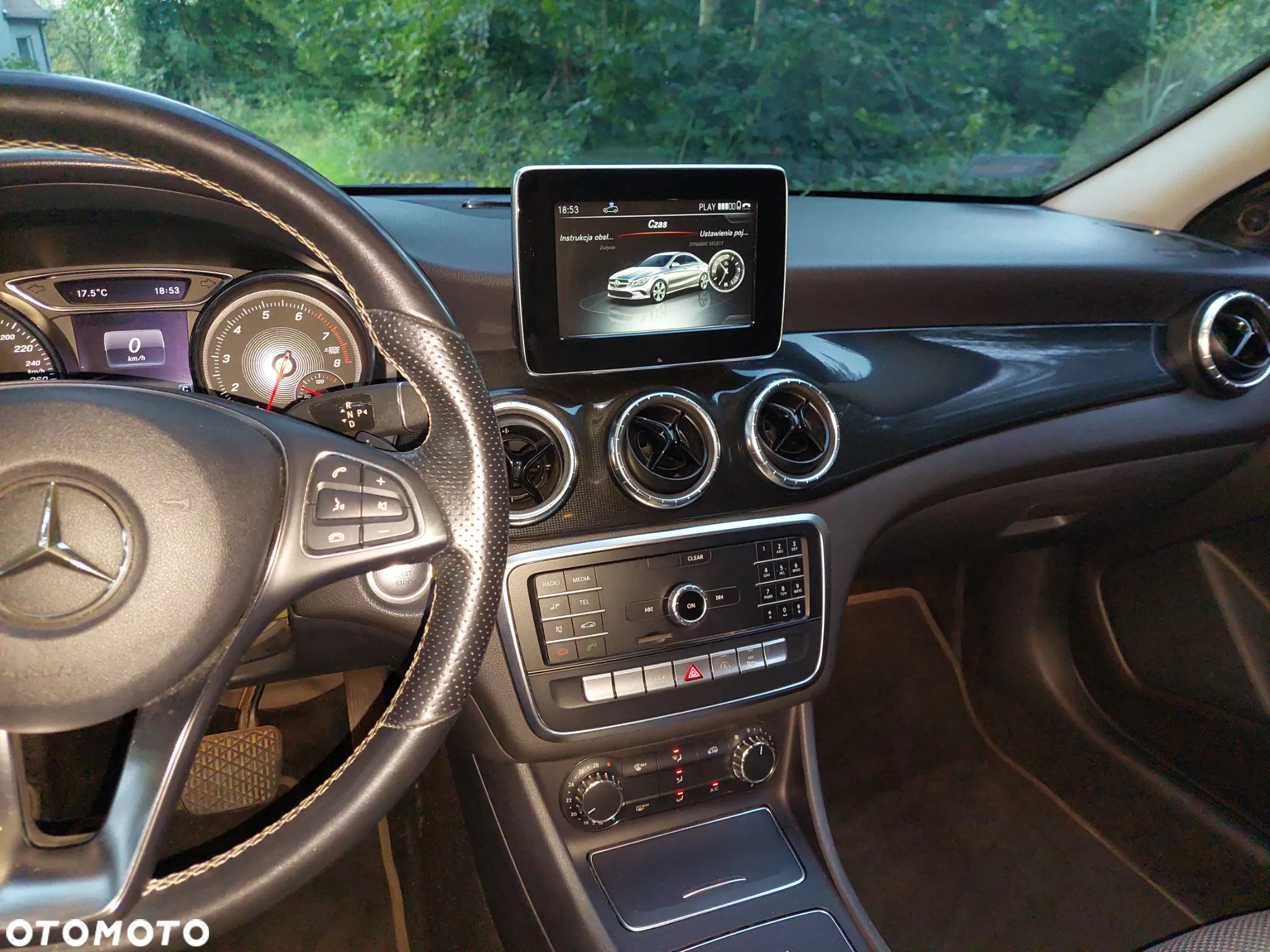 Mercedes-Benz CLA 180 7G-DCT Urban - 10