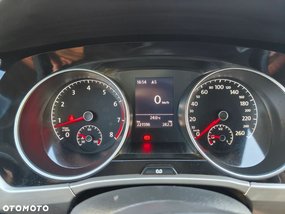 Volkswagen Touran 1.5 TSI EVO Trendline - 18