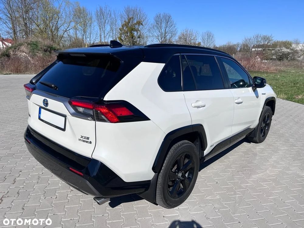 Toyota RAV4 - 10
