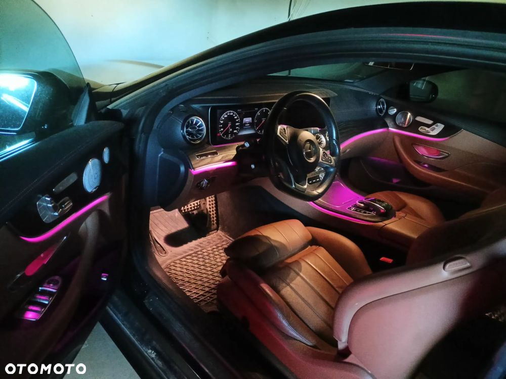 Mercedes-Benz Klasa E 220 d Coupe 4-Matic 9G-TRONIC - 31