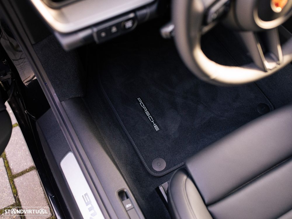 Porsche 911 (992) - 42