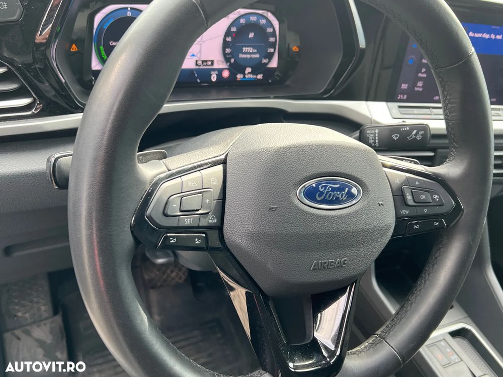 Ford Connect Van - 17